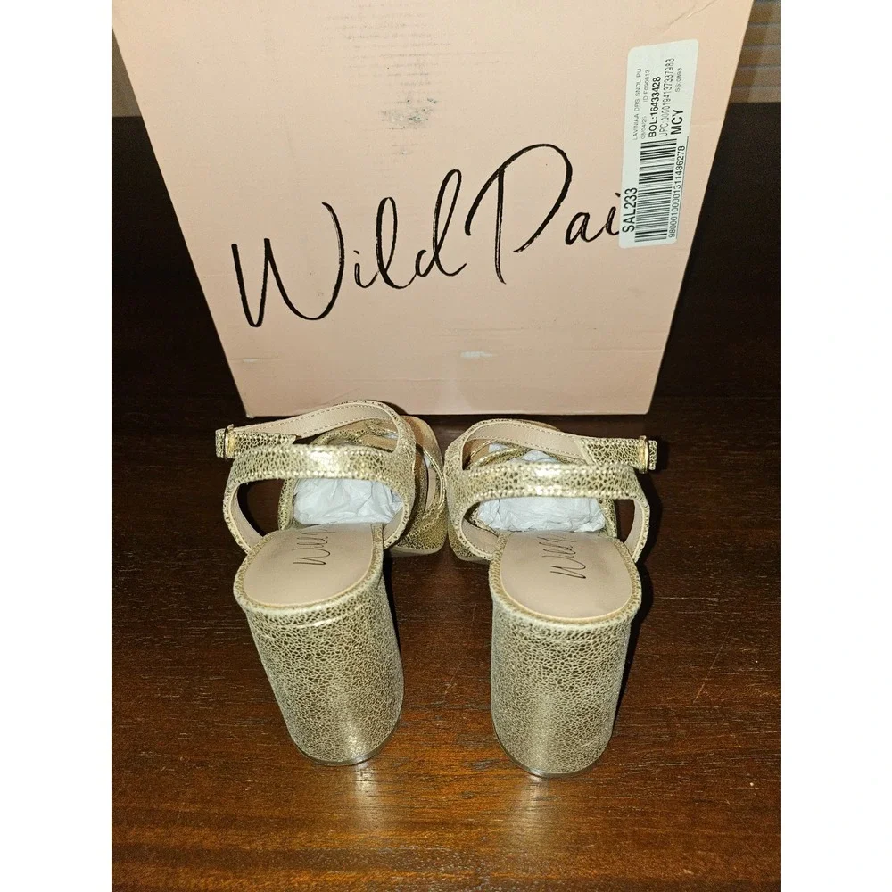 Women's Wild Pair Laviniiap High Heeled Strap Gold Size 5.5 Brand new‎